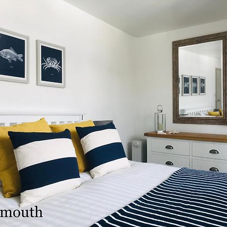 Nancie'S Place - Dartmouth Town Center With Private Parking - A Traditional Georgian Private Duplex Apartment - Beautifully Refurbished - Two Bedrooms, Bathroom, Kitchen And Lounge Diner Buitenkant foto