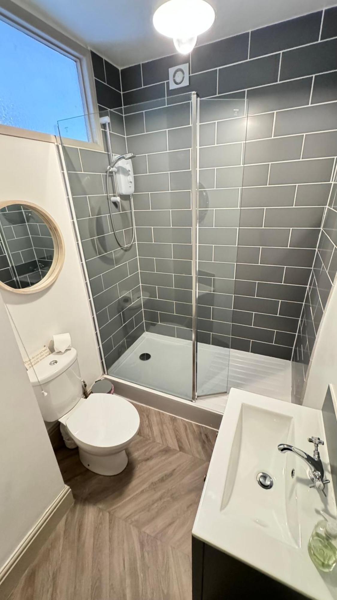 Nancie'S Place - Dartmouth Town Center With Private Parking - A Traditional Georgian Private Duplex Apartment - Beautifully Refurbished - Two Bedrooms, Bathroom, Kitchen And Lounge Diner Buitenkant foto