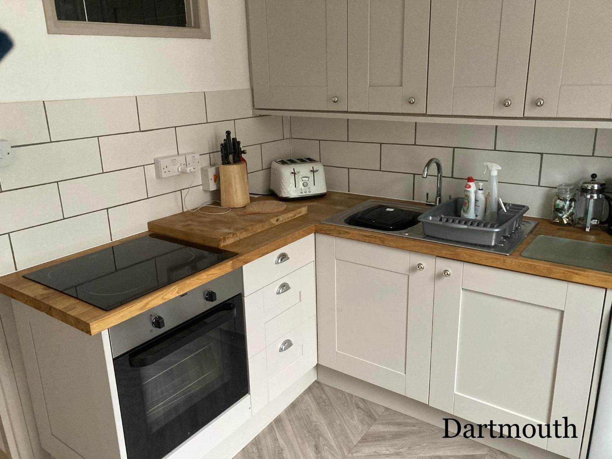 Nancie'S Place - Dartmouth Town Center With Private Parking - A Traditional Georgian Private Duplex Apartment - Beautifully Refurbished - Two Bedrooms, Bathroom, Kitchen And Lounge Diner Buitenkant foto